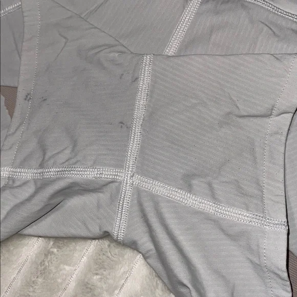 Lululemon Speed Up Short Long *4" Updated Fit | Size 6 - Picture 6 of 7